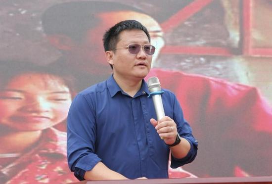 华大集团CEO尹烨博士作了《防大于治 意在术先——癌症将不再是众病之王》的主题演讲
