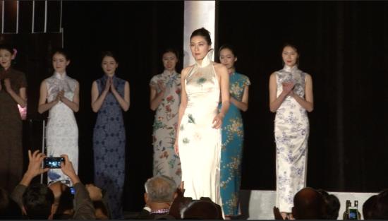 中国上海逸飞模特儿精彩的表演
