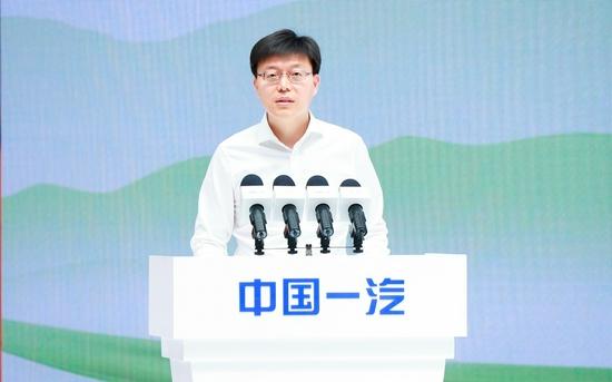 国务院国资委科创局社会责任处副处长王泽程致辞