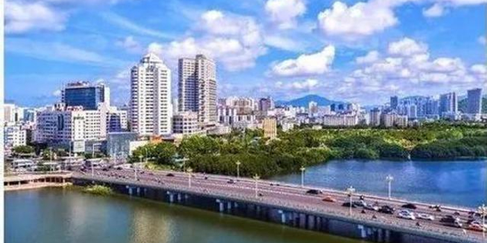 海南三亚开展社会文明大行动 争创全国文明城