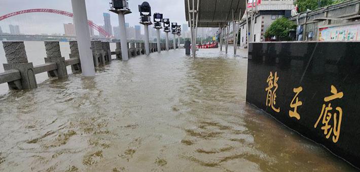 两江洪水上涨 大水冲淹了汉口龙王庙