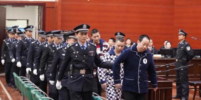 十堰公开宣判31人涉黑案 两主犯分别被判死刑,死缓