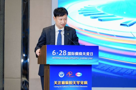 卫材中国药业总经理吴猛发表主题讲话