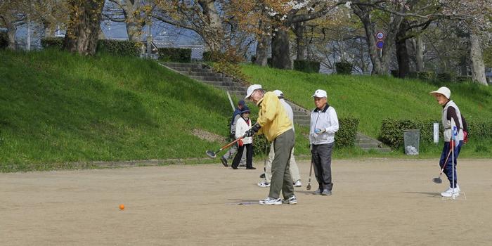 揭秘日本老人孤独死:老龄化社会的表征