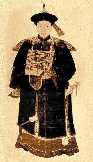 和珅像