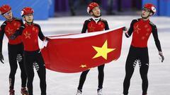 冬奥会中国男子接力摘得银牌 匈牙利夺冠破纪录