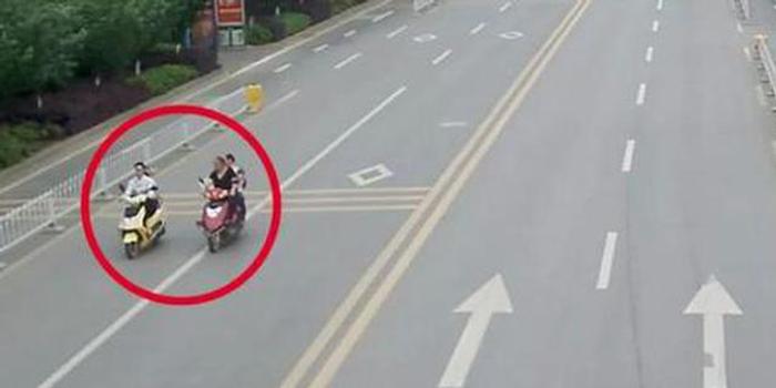 湘潭两男子模仿抖音强撩女性并辱骂警察 被拘