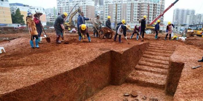 扬州两名考古工作人员在考古现场被打 省文物
