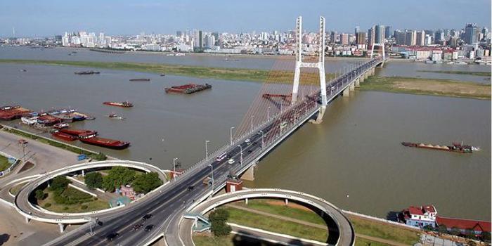 江西省各城市的经济总量_江西省瑞金市城市图片(2)