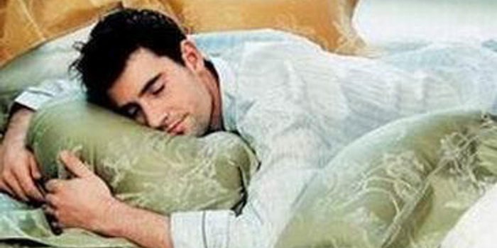 想靠周末补觉还睡眠债?美研究证明害处比熬夜更大