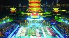 第五届南昌国际军乐节主题晚会举行 殷美根观看演出