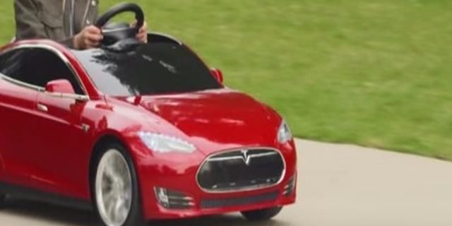 儿童玩具版特斯拉Model S电动车