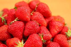 遼寧土特產 丹東九九草莓：純天然的“牛奶草莓”