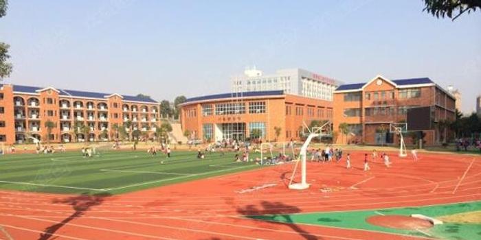 天河家园,中航两河流域等配套学校建设;改造提升124中学教学楼,朝鲜族