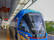 武网光谷量子号有轨电车盛装上线迎2018武网公开赛