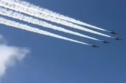 歼10拉长烟抵珠海