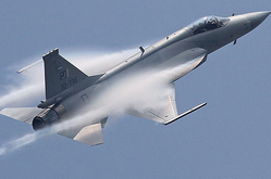 中巴枭龙炫酷特技