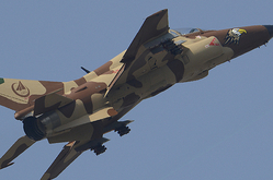 我航母教练机亮相