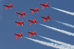 红箭演绎梦幻舞步