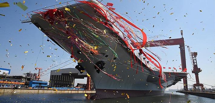 震撼!高清组图回顾国产航母下水盛况