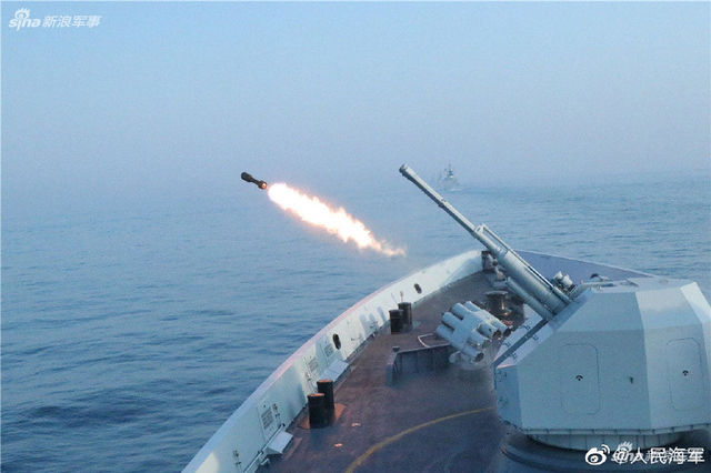 ֱ���ж����Ͼ��ݣ�˫���������л���ʵ��