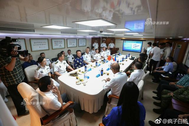 看了之后羡慕吧!杜特尔特参观解放军052C军舰