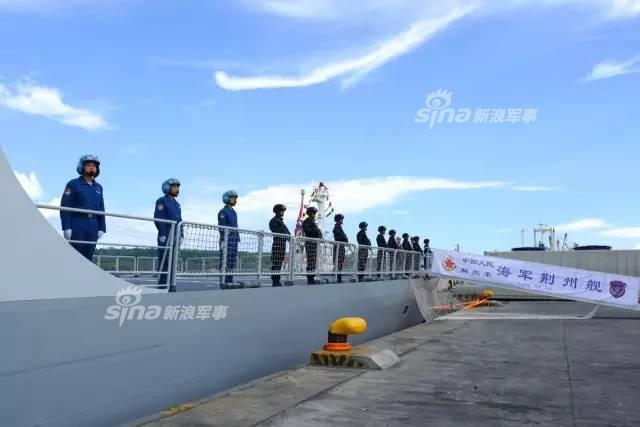 看了之后羡慕吧!杜特尔特参观解放军052C军舰