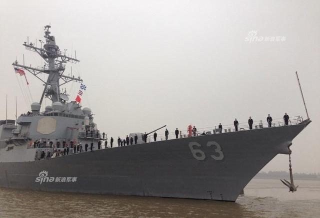 美军舰五次闯中国南海岛礁:最近又丢一名水兵