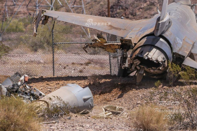 ��ͷ֮�֣����վ���һ��F16����ʱʧ�����ն�ˤ��