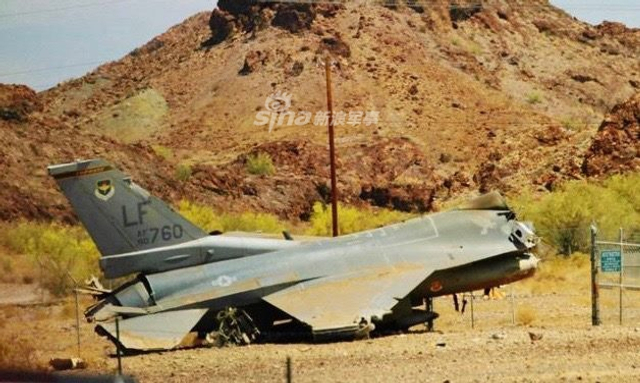 ��ͷ֮�֣����վ���һ��F16����ʱʧ�����ն�ˤ��