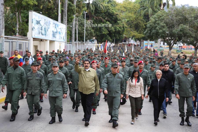 ����ץ��ǹ���ӣ�ί��������ͳ�Ӳ�װ����8�Ŀս�����