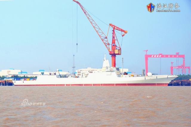 2017年6月28日,国产新型驱逐舰的首舰在上海江南造船厂举行了下水仪式