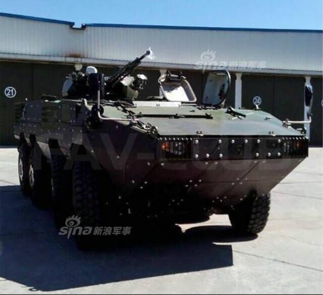 中国新八轮装甲车曝光跳板尾门
