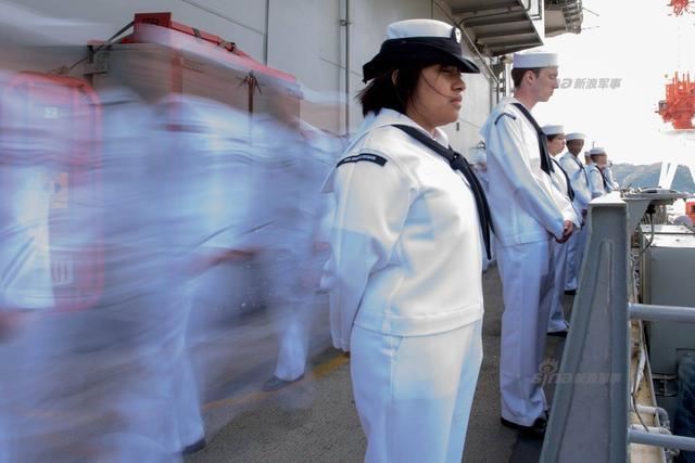 美国里根号航母将巡航南海 俄却称其舰体有故障