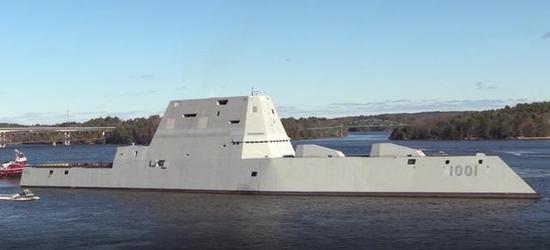 ▲美国海军“迈克尔·蒙苏尔号”导弹驱逐舰(DDG-1001)