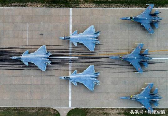 中国的歼20却能够与歼16、歼10C“打成一片”