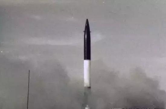 东风-2甲携带核弹头成功试射