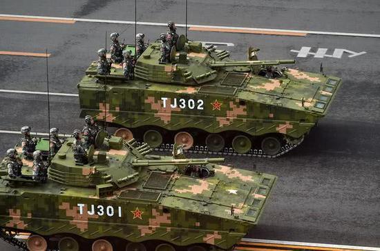 图片:04A步兵战车的炮塔武器系统来自于BMP-3,也继承了其一些缺陷。