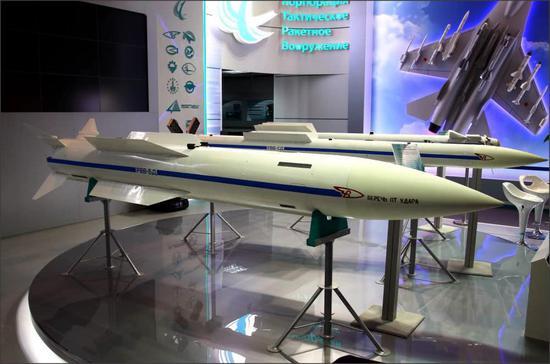 R-37超远程空空导弹