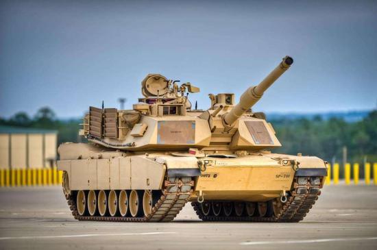 M1A2艾布拉姆斯主战坦克