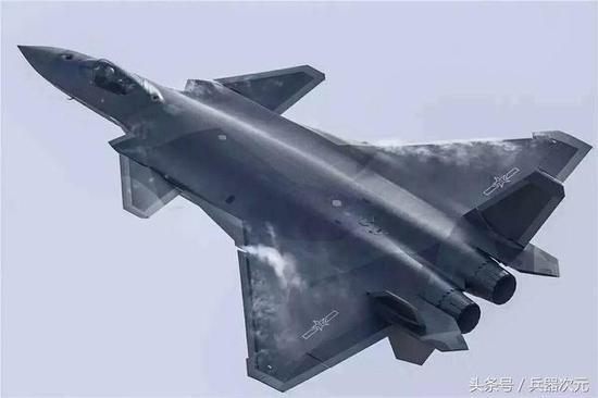 图为歼20产生的涡流