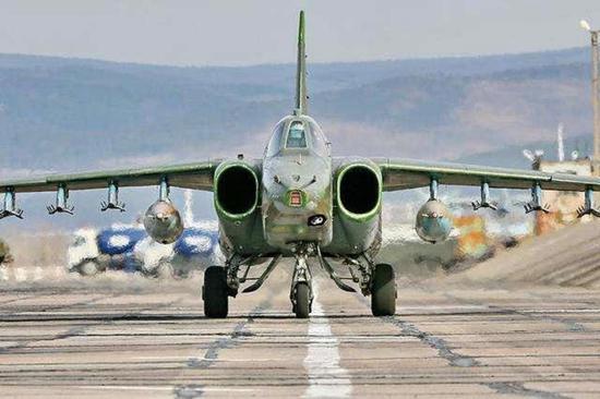 SU25战机