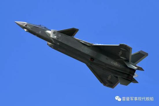 为了海航整体的战斗力建设,雄鹰团装备更上层楼的需要是迫切的