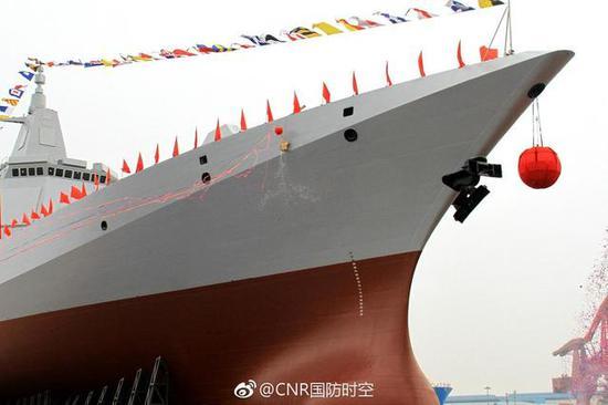 图片:055主桅上的X波段雷达能量大