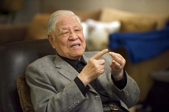 评李登辉“以权谋私”