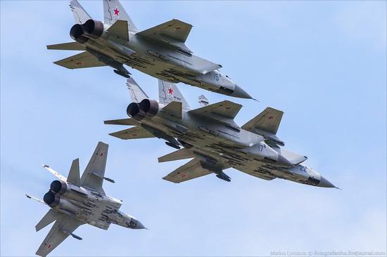 广袤的领土让米格-31至今仍大受俄军喜爱,全部机队都得到了升级