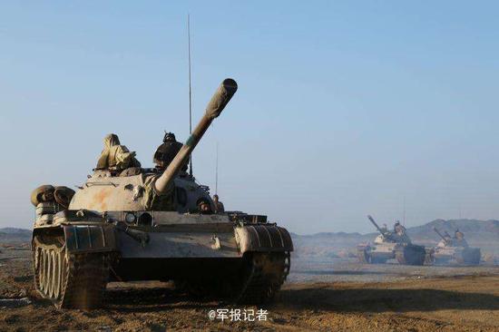 新疆军区还有全军最后一批原汁原味的59式坦克,随着印军持续在西段施压,这些老坦克也可以“一步到位”,换装新的坦克
