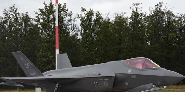 美国批准向波兰出售32架F-35 波兰防长:65亿要价太高 美国批准向波兰出售32架F-35 波兰防长:65亿要价太高