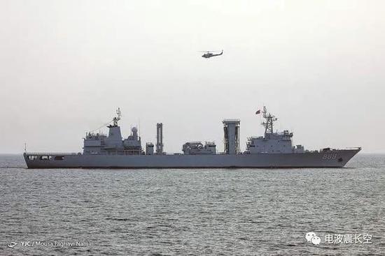 图:伊朗海军拍摄的太湖号综合补给舰