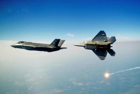 F-22和F-35
